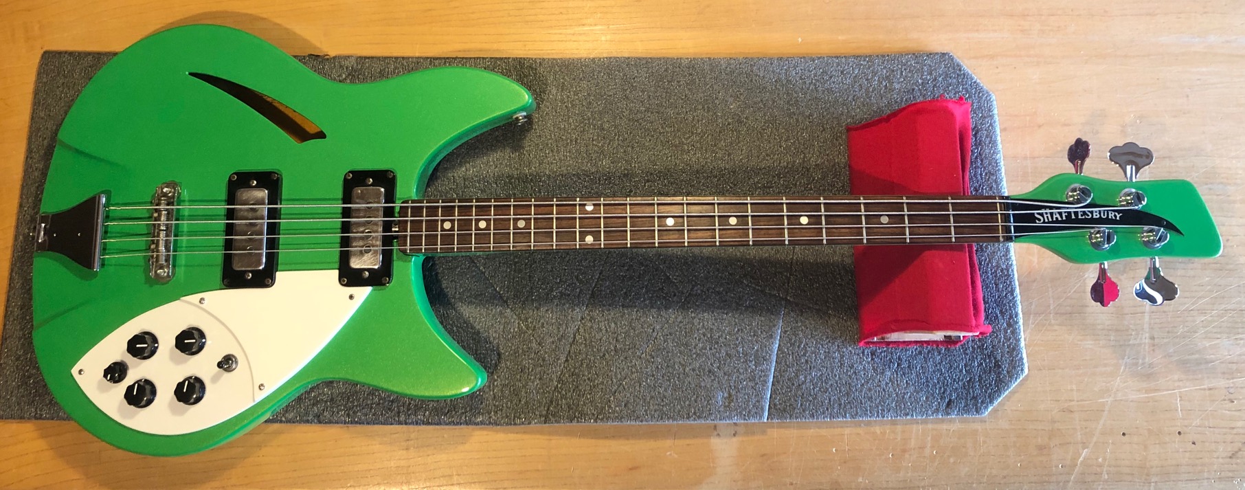 Shaftesbury Bass 1969 Refinish Project Shaftesbury Guitar 1969