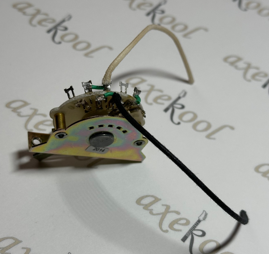 Pre-Wired Oak Grigsby 4 Way Blade Switch for Telecaster Pre-Wired Oak Grigsby 4 Way Blade Switch for Telecaster